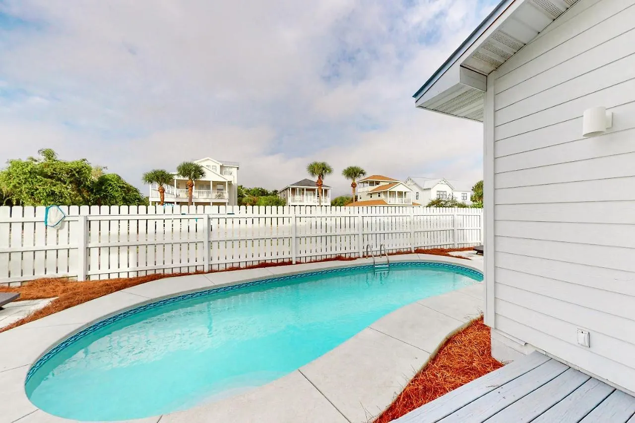 Cottages Of Crystal Beach: Clipper Cove Destin